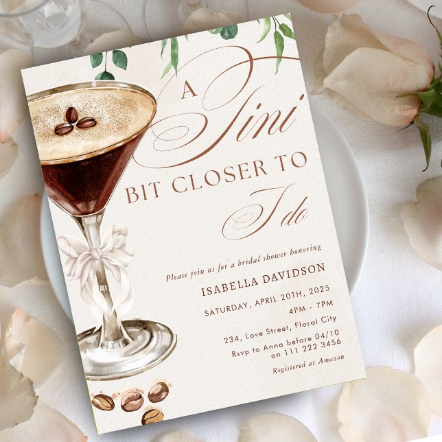 Convites Espresso Martini Um Chá de panela Tini Bit Mais Pr (Espresso Martini A Tini Bit Closer Bridal Shower Invitation)