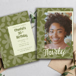 Convites Esta é a 30 Foto da Flor do Groovy, 30 Retro, Aniv<br><div class="desc">Este design de força de flor de rancho foi criado usando minhas imagens de estampas esculpidas na mão que eu me tornei um padrão floral divertido em tons de tom de abacate e sábio verde para uma vibração verdadeiramente retrorreflectora! Personalize com sua própria foto! Arte original de Malissa Melrose.</div>