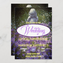 Estátua feminina com phlox violeta azul esquecendo