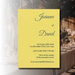 Convites Estilo minimalista | Calliografia Font Wedding<br><div class="desc">Estilo minimalista | Lemon Chiffon Background e Cinza Escuro de Chiffon Retro Romântica Typewrite Font com o site RSVP Detalhes do Convite para Casamento</div>