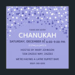 Convites Estrelas de Hanukkah Azul e Branco<br><div class="desc">Convite azul claro com estrelas brancas e azuis agrupadas no topo.</div>