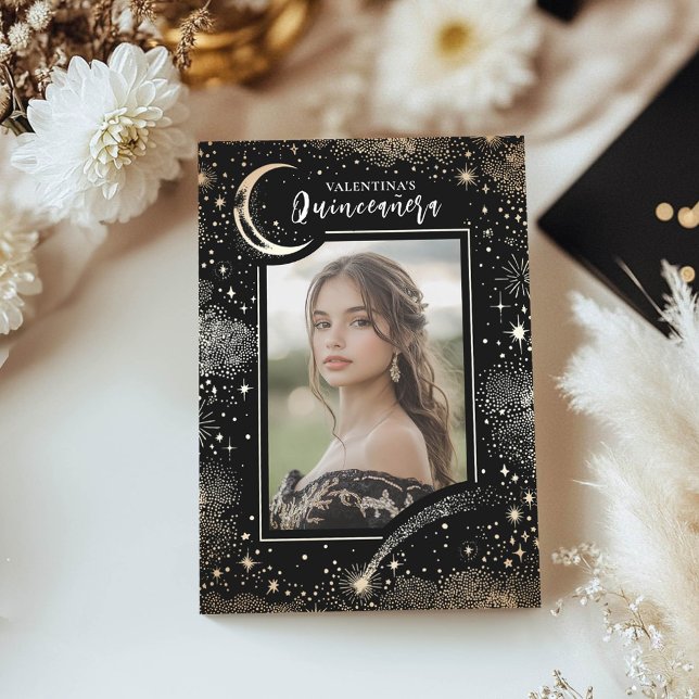 Convites Estrelas Douradas Celestiais Foto da Noite da Lua  (Quinceanera 15th birthday photo invitations with gold moon and stars on the black background)