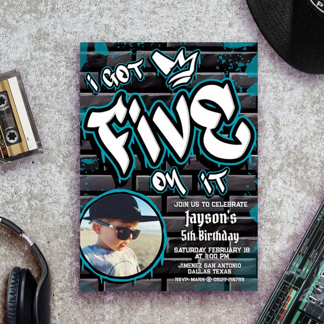 Convites Eu tenho cinco... Aniversário 5 com Imagem. (I Got Five on it - Boy 5th Birthday Invitation with Photo)