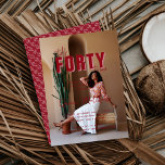 Convites Fale 40 comigo | ANIVERSÁRIO DE 40 ANOS<br><div class="desc">Convites de festas de aniversários modernos com tipografia vermelha ousada sobrepõem-se à sua foto favorita. Pode ser personalizado para qualquer idade e cores. Não fica melhor que esta combinação de cores. Modernos e divertidos, incríveis tons de rosa e vermelho doce são muito charmosos e doces! Celebre o seu próximo giro...</div>