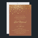 Convites Faux Gold Foil Confetti Terracotta Bat Mitzvah<br><div class="desc">Convide a família e os amigos para o Bat Mitzvah da sua filha com este convite elegante de ouro e terracota. Ele apresenta pontos de confete dourados falsos e um roteiro elegante. Personalize adicionando nome,  data,  hora,  local e outros detalhes do evento. Itens correspondentes estão disponíveis.</div>