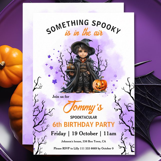 Convites Feiticeiro Roxo-Laranja Dia de Aniversário do Dia  (Cute Wizard Purple Orange Halloween Birthday Invitation)