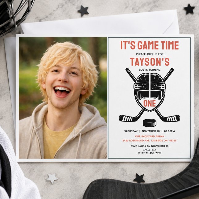 Convites Festa de 1º Aniversário de It's Game Time Hockey f (It’s Game Time Hockey 1st Birthday Party photo Invitation
)