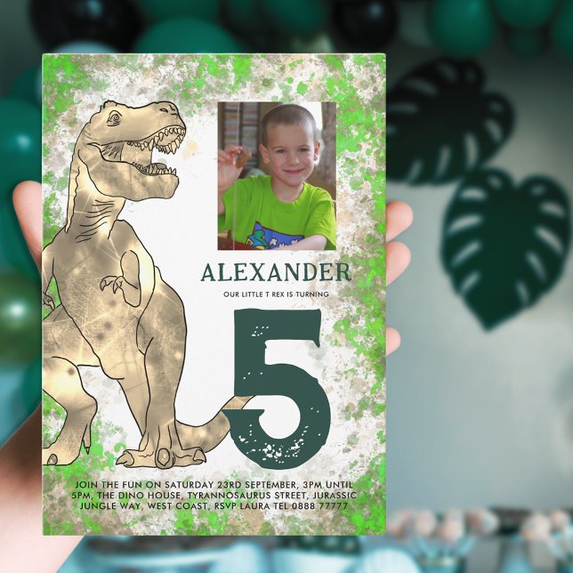 Convites Festa de aniversário de 5 de Dinossauro T-Rex (T-Rex dinosaur 5th birthday party invitation with phot template & watercolor splash Jurassic jungle)