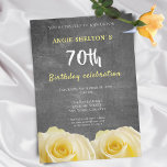 Convites Festa de aniversário de 70 de Placa Rosa Amarelo M<br><div class="desc">Convite de aniversário moderno para ela. Convite com uma linda flor de rosa amarela. O fundo é um quadro de cinzas da moda. O texto está em cores brancas e amarelas e é totalmente personalizável - personalize-o com seu nome, idade, data, local e RSVP. Perfeito para uma mulher que comemora...</div>