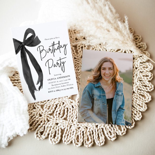 Convites Festa de aniversário de Arco Preto Elegante (Watercolor Modern Elegant Coquette Black Bow Photo Birthday Party Invitation)