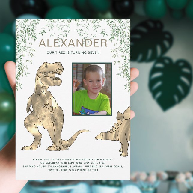 Convites Festa de Aniversário de Dinossauro para Meninos co (Boy 7th dinosaur birthday party invitation with photo template )