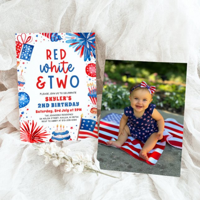 Convites Festa de aniversário de Fotografias do segundo Ver (Watercolor Fireworks Patriotic 4th July Red, White & Two 2nd Photo Birthday Party Invitation)