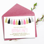 Convites Festa de aniversário de Garland, Rosa Quente,<br><div class="desc">Trendy and chic design apresenta um design popular de tassel garlands perfeito para qualquer festa de aniversário, quinceanera, doce dezesseis, etc. NOTA: Não é usada nenhuma falha nesses convites, os convites serão impressão como uma bela foto de brilho. Visite nossa loja para papelaria e material de festa. Procurando uma cor...</div>