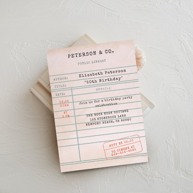 Convites Festa de aniversário do Lover do Livro de Placas d (book lover birthday party invitation library card vintage pink bookworm literary librarian type)