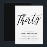 Convites Festa de Aniversário Minimalista Preto e Branco Tr<br><div class="desc">Celebre seu dia especial com este convite de aniversário simples e minimalista de 30 anos. Este design apresenta um estilo de letra "Trinta" com uma combinação de cores preto e branco. Mais convites de aniversário para adultos e suprimentos para festas estão disponíveis na minha loja BaraBomDesign.</div>
