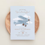 Convites Festa de aniversário viagens vintage do avião<br><div class="desc">Comemore um aniversário especial com este convite inspirado na viagens vintage,  com um biplano azul com detalhes neutros.</div>