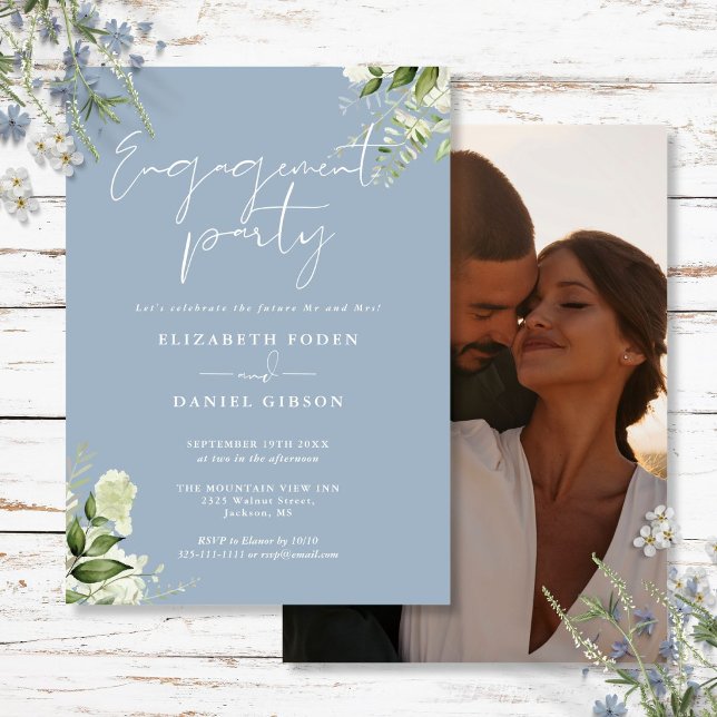 Convites Festa de Compromisso com Foto em Azul Poeirento Fl (Floral Dusty Blue Script Photo Engagement Party Invitation)