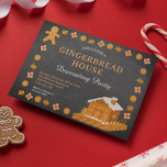 Convites Festa de decoração da casa de pão de Chalkboard<br><div class="desc">Incêndio aos seus convidados com este convite de festas de Natal com uma bela estrutura de pão de gengibre. Basta adicionar os detalhes do seu evento neste modelo fácil de usar para torná-lo um convite de tipo único. Sacudir a placa por cima para revelar um padrão de pontos vermelhos e...</div>