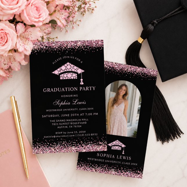 Convites Festa de Formatura com Diamante Rosa Elegante (Elegant Pink Diamonds Cap Graduation party invitation)