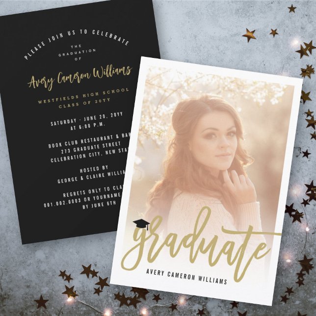 Convites Festa de formatura de Fotografia do Script de Pinc (Calligraphy Gold Brush Script Photo Modern Graduation Party Invitation @ zazzle.com/color_therapy)