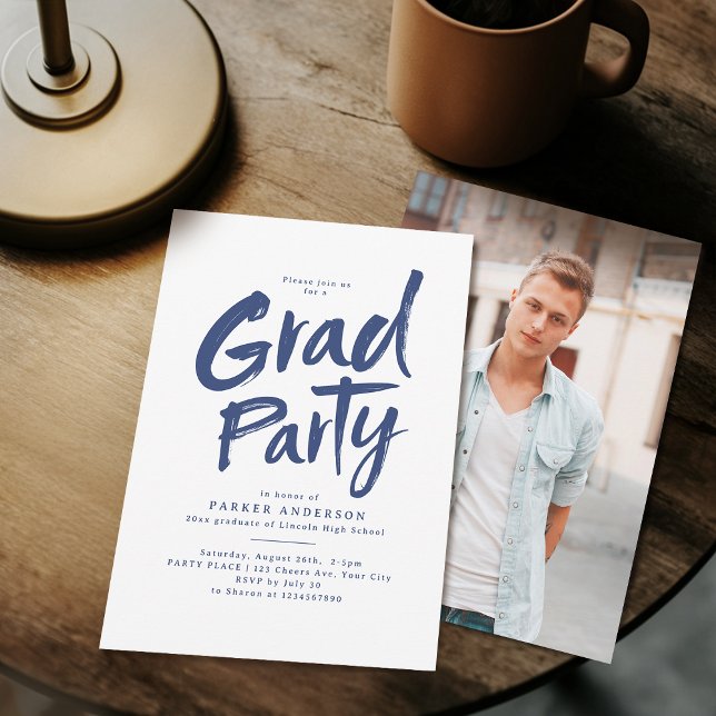 Convites Festa de formatura de Script de Pincel Simples Azu (Blue Simple Modern Brush Script Graduation Party Invitation)