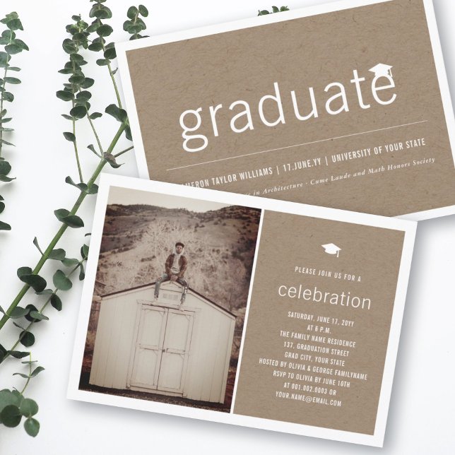 Convites Festa de Formatura Foto de Formatura Simples Kraft (Brown Kraft Simple Graduate Photo Rustic Graduation Party Invitation @ zazzle.com/color_therapy)