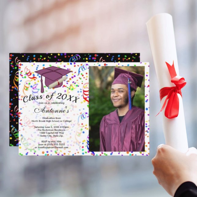 Convites Festa de Graduação de Foto Partido Confetti do Bon (Photo Graduation Purple Grad Cap Confetti Party Invitation)