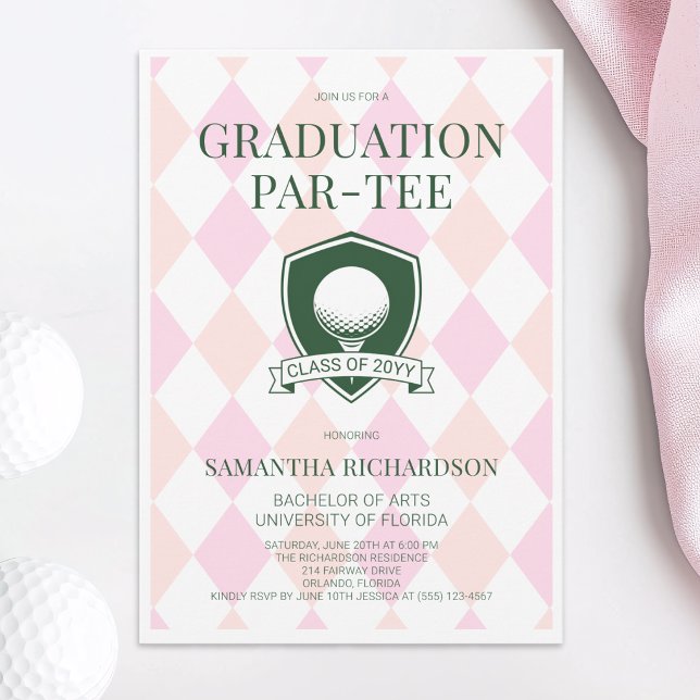 Convites Festa de Graduação de Golfe Préppy Rosa e Verde Mo (Modern Pink and Green Preppy Golf Graduation Party Invitation)