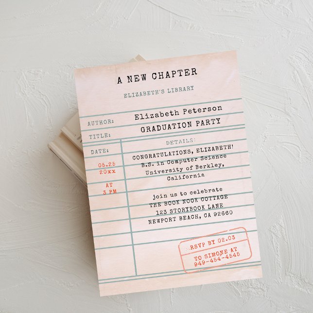 Convites Festa de Graduação para Amantes de Livros com Cart (book lover graduation party invitation library card vintage pink bookworm literary librarian type)