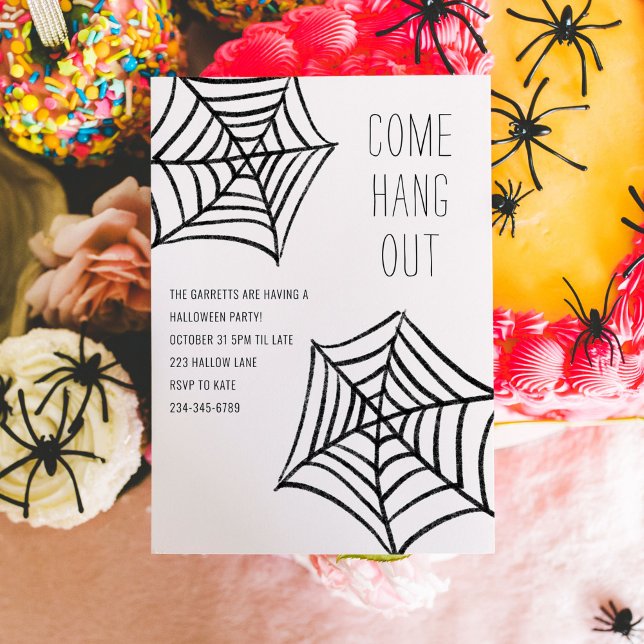 Convites Festa de Halloween de Ilustração Web de Aranha Des (Come Hang Out - Spider web illustrations Halloween party invitation.)