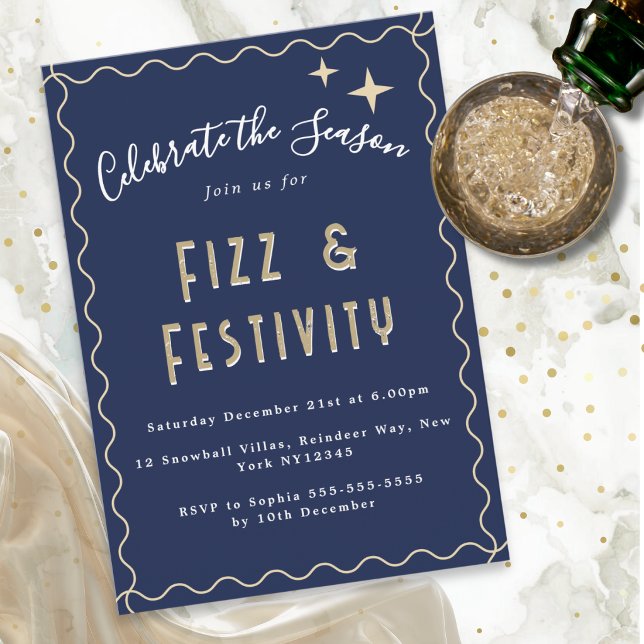 Convites Festa de Natal Elegante Fizz & Festivity Azul Escu (A personalized blue holiday party invitation with Fizz and Festivity theme, with gold wavy border)