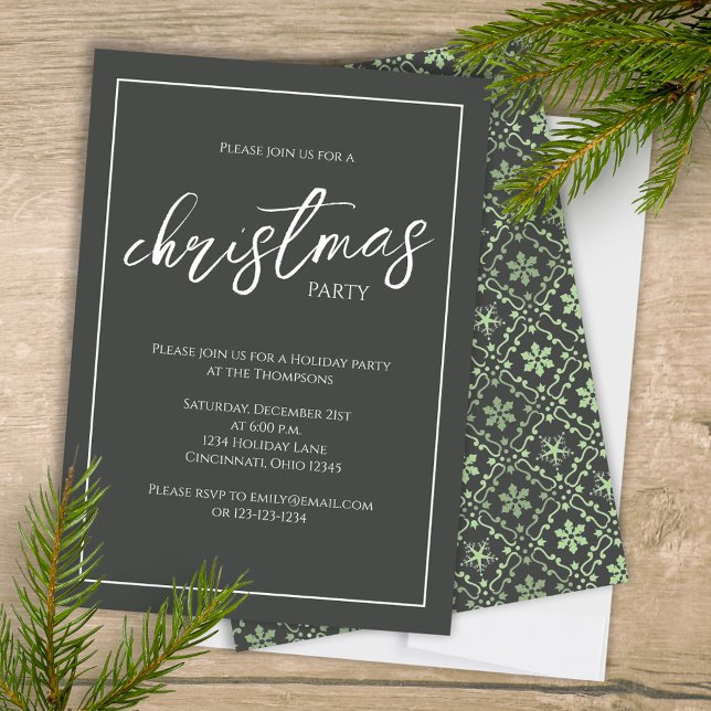 Convites Festa de Natal Elegante Floco de Neve Verde Modern (Simple green snowflake Christmas party invitation with a grey background. )
