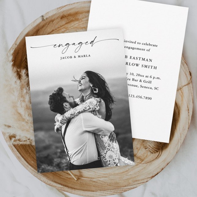 Convites Festa de noivado de Casamento de Fotos de Script M (Elegant script engaged photo wedding engagement party shower invitation.)