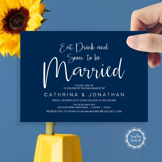 Convites Festa de noivado de Casamento, Script de Escrita M (Eat, Drink, Soon To Be Married, Wedding Engagement Party Invitation Card, in Navy Blue)