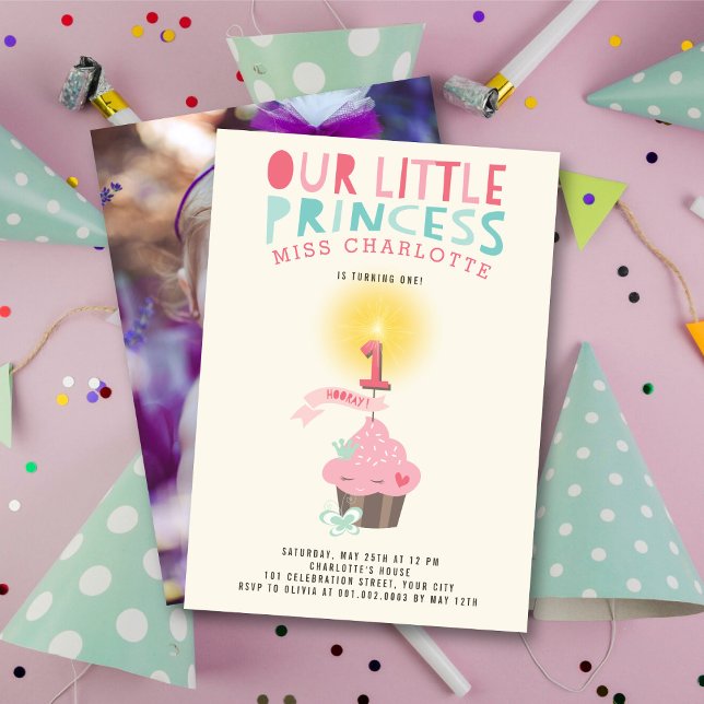 Convites Festa de primeiro aniversario da Princesa Cupcake (Little Miss Pink Cupcake Princess, Whimsical Girl's 1st Birthday Party Invitation @ fat_fa_tin)
