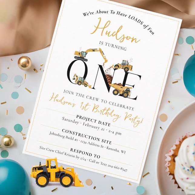Convites Festa de primeiro aniversario de Rapazes de Constr (Cute ONE construction site vehicles simple 1st birthday party invitation for boys, dump truck digger)