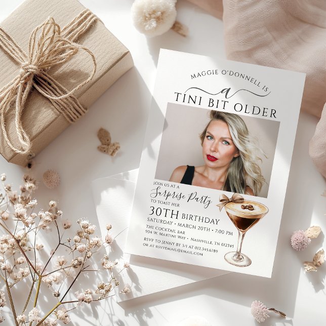 Convites FESTA DE SURPRESA Um Tini Bit Antigo 30 Martini (Criador carregado)