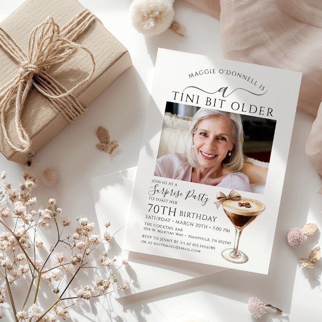 Convites FESTA DE SURPRESA Um Tini Bit Antigo 70 Martini (Criador carregado)