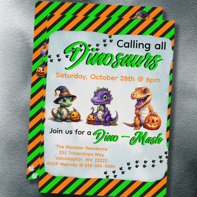 Convites Festa Dino-Mash do Dinossaur do Halloween (Green & Orange Diagonal Stripe Dinosaur Halloween Dino-Mash Party Invitation)