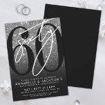 Convites Festa do 60º Aniversário do Casamento de Silver<br><div class="desc">Celebrar sessenta anos de amor com este convite moderno de 60 anos de casamento. A design apresenta um cintilante plano de fundo brilhante e cintilante, pregado atrás de um sutil gradiente preto, criando um olhar glamouroso que evoca o tradicional tema "diamante". Um "60" preto grande se estende na maior parte...</div>