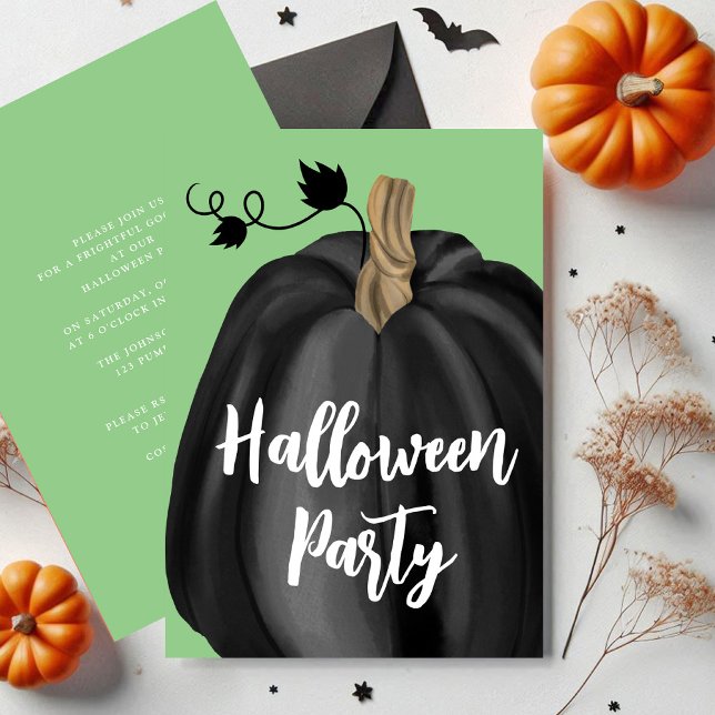 Convites Festa do Dia das Bruxas de Pumpkin, Escrito Verde  (Cute Green Script Pumpkin Halloween Party Invitation)