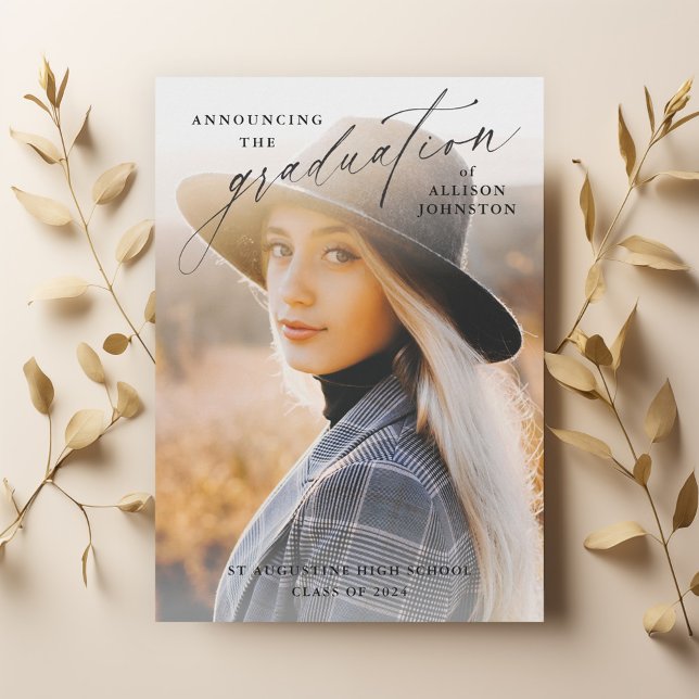Convites Fim de Curso Foto com Letra Elegante (Elegant Handwritten Script 2 Photo Graduation Invitation Announcement.)