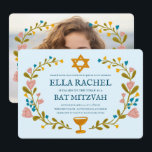 Convites Flaoral Wreath Bat Mitzvah Personalizado desenhado<br><div class="desc">Cartão perfeito para anunciar um bar mitzvah, bat mitzvah ou outra celebração judaica! Mão fez arte para você! TOTALMENTE PERSONALIZÁVEL! Clique em "Personalizar" acima para editar o texto e adicionar sua própria foto ao verso. Clique em "editar usando a ferramenta design" para ajustar as fontes, cores e posicionamentos. Você também...</div>