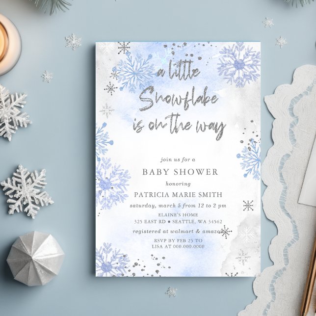 Convites Floco de neve azul no caminho Chá de fraldas de in (Blue Snowflake is on the way Winter Baby Shower Invitation)