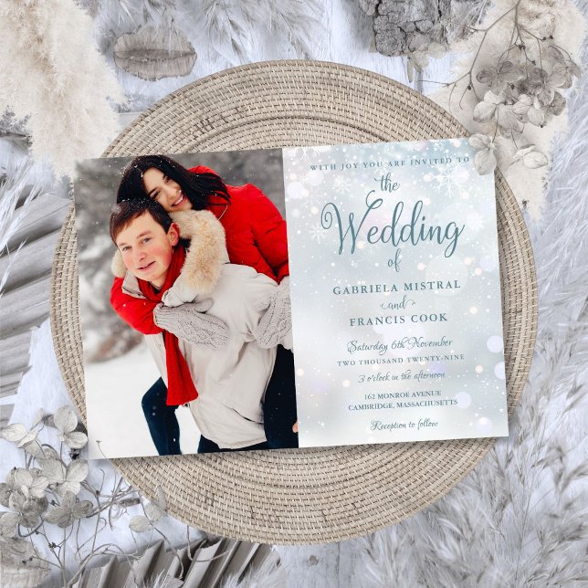 Convites Flocos de Neve de Inverno Script Elegante Foto Cas (Winter Snowflakes Elegant Script Photo Wedding Invitation)