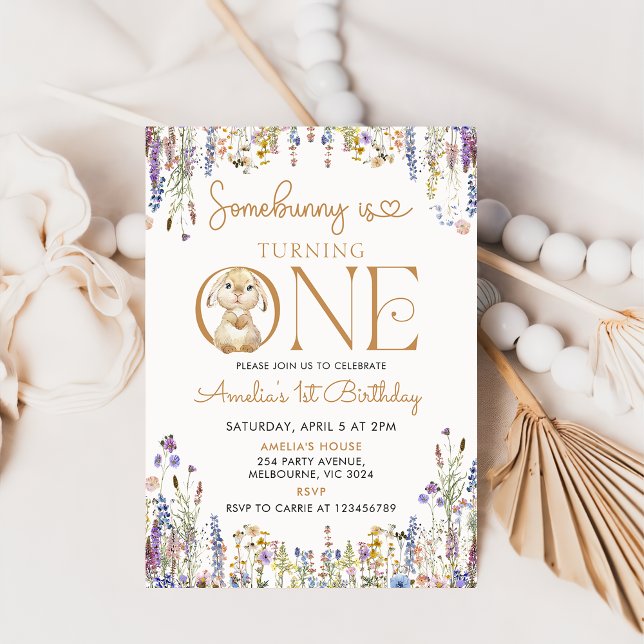 Convites Flor Selvagem Um Coelhinho Está Transformando Um p (Criador carregado)