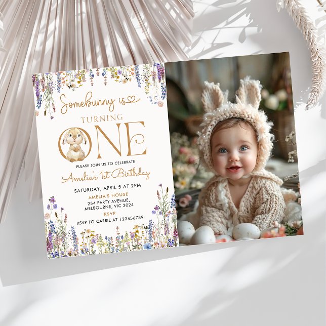 Convites Flor Selvagem Um Coelhinho Está Transformando Um p (Criador carregado)