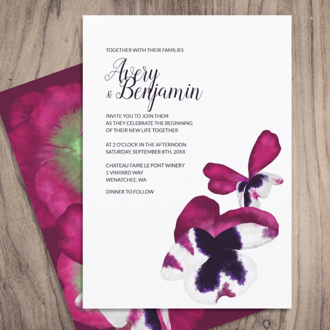 Convites Flores de Outono Magenta Casamento (berry pink magenta purple pansy pansies wedding 5x7 invitation template, script calligraphy writing)