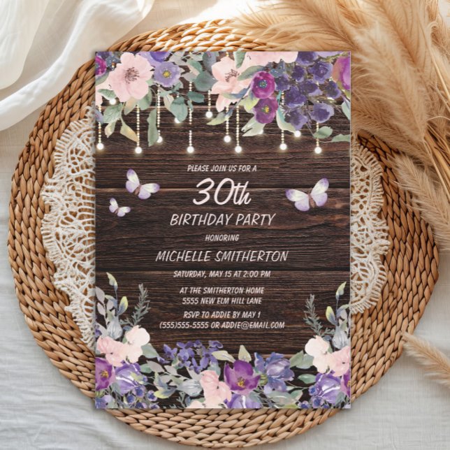 Convites Flores Rosa Púrpuras Borboletas Madeira 30 (Purple and pink watercolor floral and butterflies on rustic wood 30th birthday party invitation)