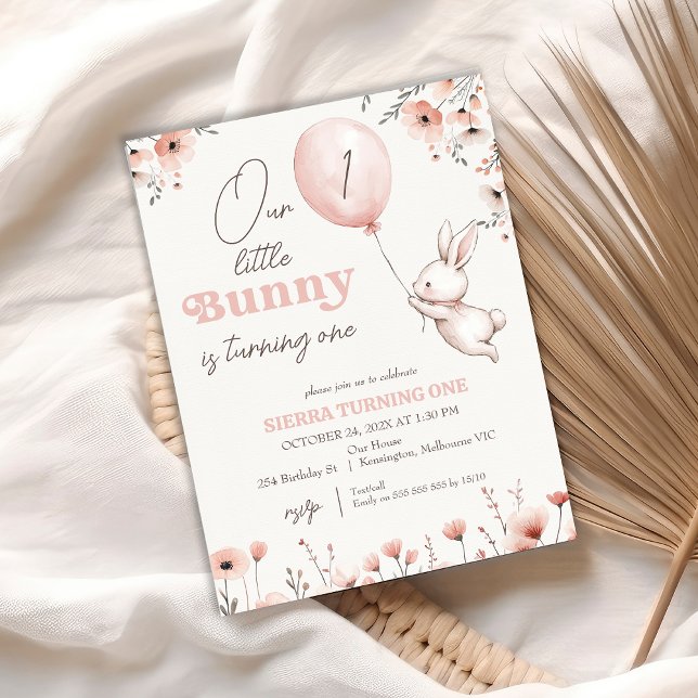Convites Flores Selvagens Balões Pequeno primeiro aniversar (Our Little Bunny 1st Birthday Invitation Girl, Bunny Balloon, Wild flowers, Rabbit 1st Birthday )
